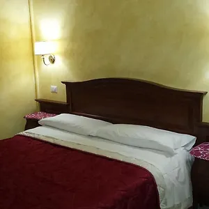 3 Lati Di Pitagora Couette-café